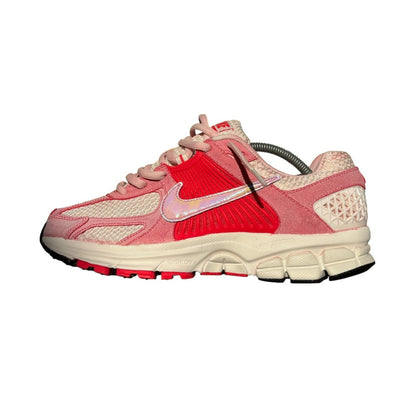 NIKE VOMERO 5 SAIL / SIREN ROSE